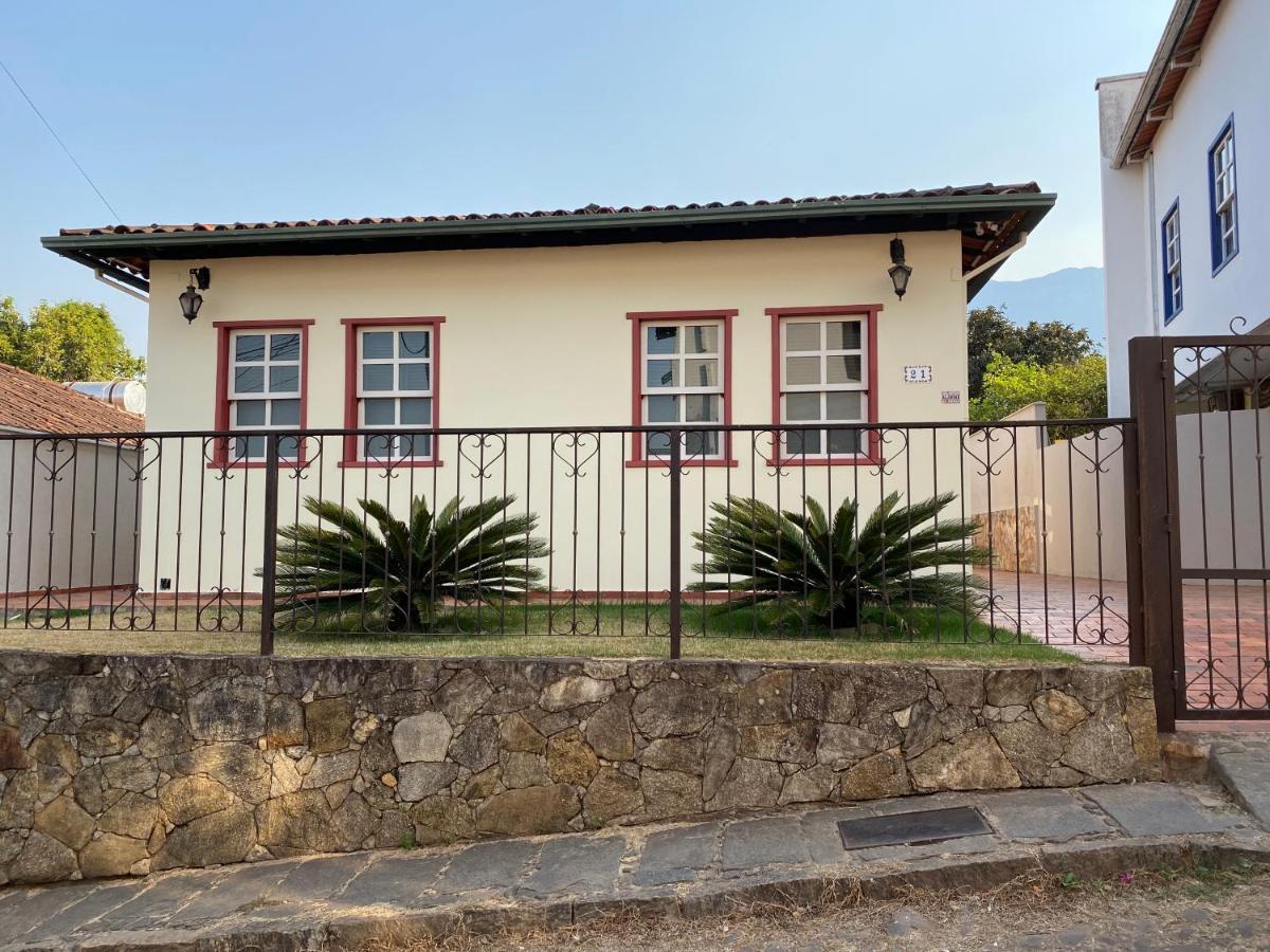 Casa No Centro Historico De Catas Altas Villa Eksteriør bilde